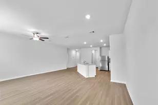 2510 Green Jasper Dr, Iowa Colony, TX 77583 - Photo 6