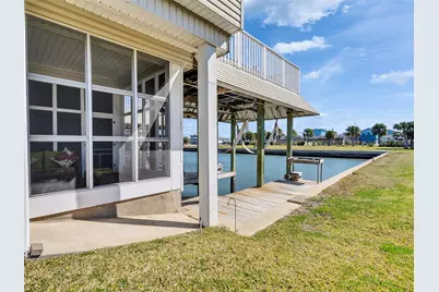 16627 Bayfront Drive, Jamaica Beach, TX 77554 - Photo 4