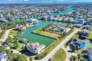 16627 Bayfront Dr, Jamaica Beach, TX 77554 - Photo 2