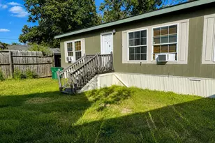 2910 Fairbanks St, Houston, TX 77026 - Photo 8