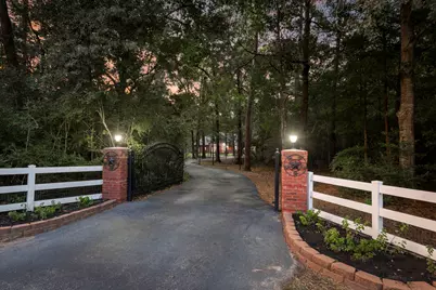 10857 Lake Forest Drive, Conroe, TX 77384 - Photo 2