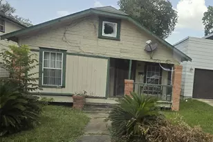 821 E 38th St, Houston, TX 77022 - Photo 6