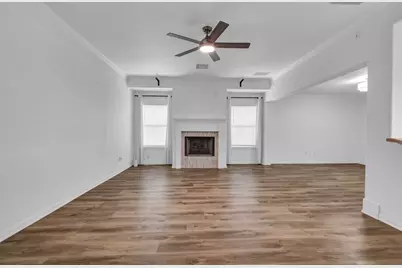 218 Lexington Avenue, Clute, TX 77531 - Photo 10