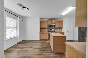 218 Lexington Ave, Clute, TX 77531 - Photo 6