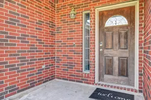 218 Lexington Ave, Clute, TX 77531 - Photo 2