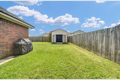 218 Lexington Avenue, Clute, TX 77531 - Photo 26
