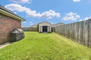 218 Lexington Ave, Clute, TX 77531 - Photo 26