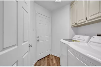 218 Lexington Avenue, Clute, TX 77531 - Photo 20