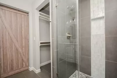 7926 Ridgeview Drive, Houston, TX 77055 - Photo 10