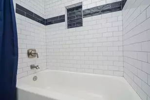 7926 Ridgeview Dr, Houston, TX 77055 - Photo 16