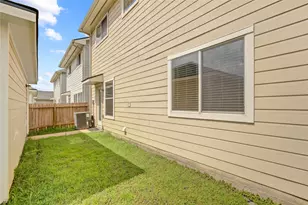1633 Nichole Woods Dr, Houston, TX 77047 - Photo 38