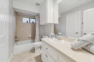 544 Bomar St, Houston, TX 77006 - Photo 14