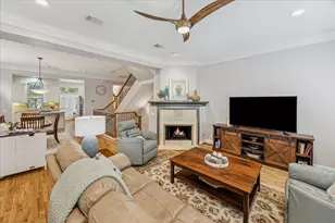 544 Bomar St, Houston, TX 77006 - Photo 2
