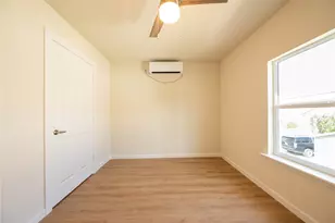 914 Church St, Galveston, TX 77550 - Photo 14