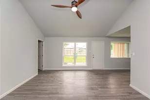 15822 Bazelbriar Ln, Houston, TX 77489 - Photo 6