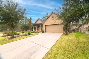 11 Sawbridge Cir, The Woodlands, TX 77389 - Photo 2