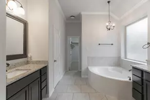 11 Sawbridge Cir, The Woodlands, TX 77389 - Photo 28