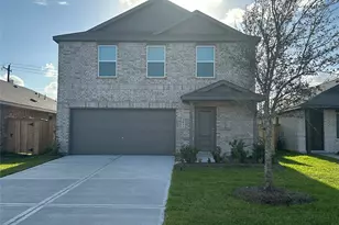 2931 Summer Breeze Wy, Angleton, TX 77515 - Photo 1