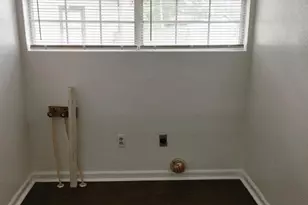 105 Azalea Ave, Orange, TX 77630 - Photo 6