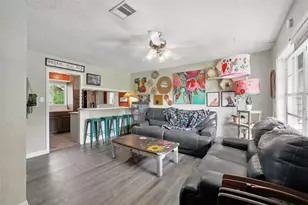 603 Briarwood Dr, Baytown, TX 77520 - Photo 6