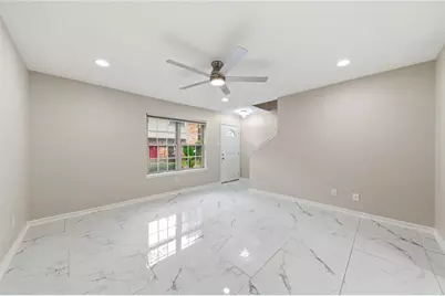 515 Tallowood Road #15, Houston, TX 77024 - Photo 10