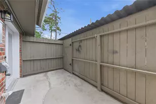 515 Tallowood Rd, Houston, TX 77024 - Photo 22