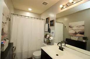 2710 Sockeye Dr, Houston, TX 77045 - Photo 8
