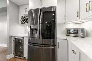 2001 Holcombe Blvd, Houston, TX 77030 - Photo 8