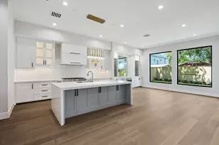 1014 Gardenia Dr, Houston, TX 77018 - Photo 8