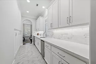 315 E 24th St, Houston, TX 77008 - Photo 30