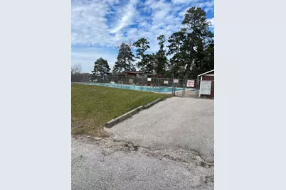 157 Honeysuckle, Livingston, TX 77351 - Photo 10