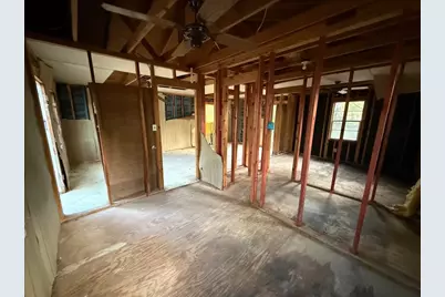 157 Honeysuckle, Livingston, TX 77351 - Photo 6