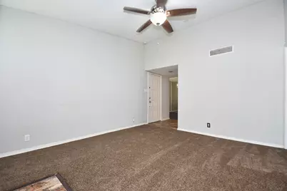 700 Thicket Lane #704, Houston, TX 77079 - Photo 6