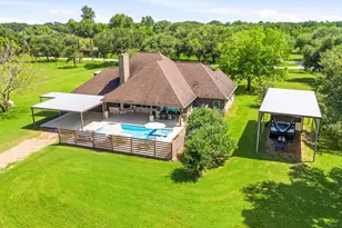 2603 River Rd, Sealy, TX 77474 - Photo 2