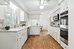 2618 Fontana Dr, Houston, TX 77043 - Photo 14