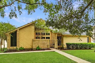 2618 Fontana Dr, Houston, TX 77043 - Photo 4