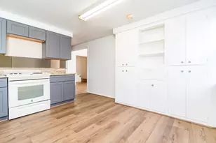 112 Honeysuckle St, Lake Jackson, TX 77566 - Photo 10