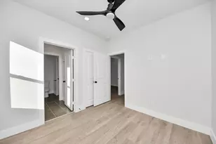 8306 Comal St, Houston, TX 77051 - Photo 18