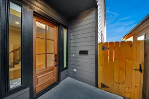 8306 Comal St, Houston, TX 77051 - Photo 2