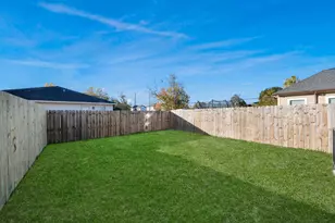 8306 Comal St, Houston, TX 77051 - Photo 38