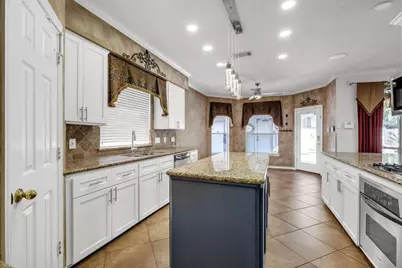 12902 Lake Mist Drive, Cypress, TX 77429 - Photo 10