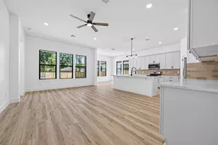 1424 Flamingo St, Conroe, TX 77385 - Photo 10