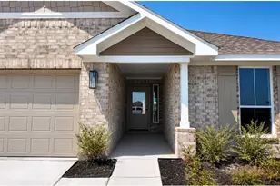 2039 Emerald Lk Trl, Dayton, TX 77535 - Photo 2