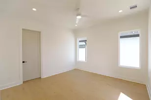 136 E 37th St, Houston, TX 77018 - Photo 26