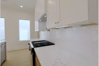 136 E 37th Street, Houston, TX 77018 - Photo 6