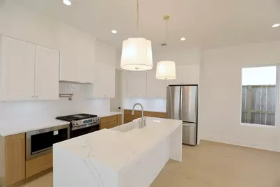 136 E 37th Street, Houston, TX 77018 - Photo 10