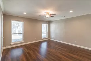 8419 Sharpview Dr, Houston, TX 77036 - Photo 10