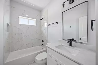 4138 Larkspur Street #B, Houston, TX 77051 - Photo 10