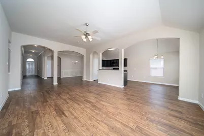 1014 Shadow Glenn Drive, Conroe, TX 77301 - Photo 6