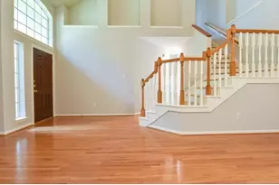 4742 Stoney Point Ct, Sugar Land, TX 77479 - Photo 2